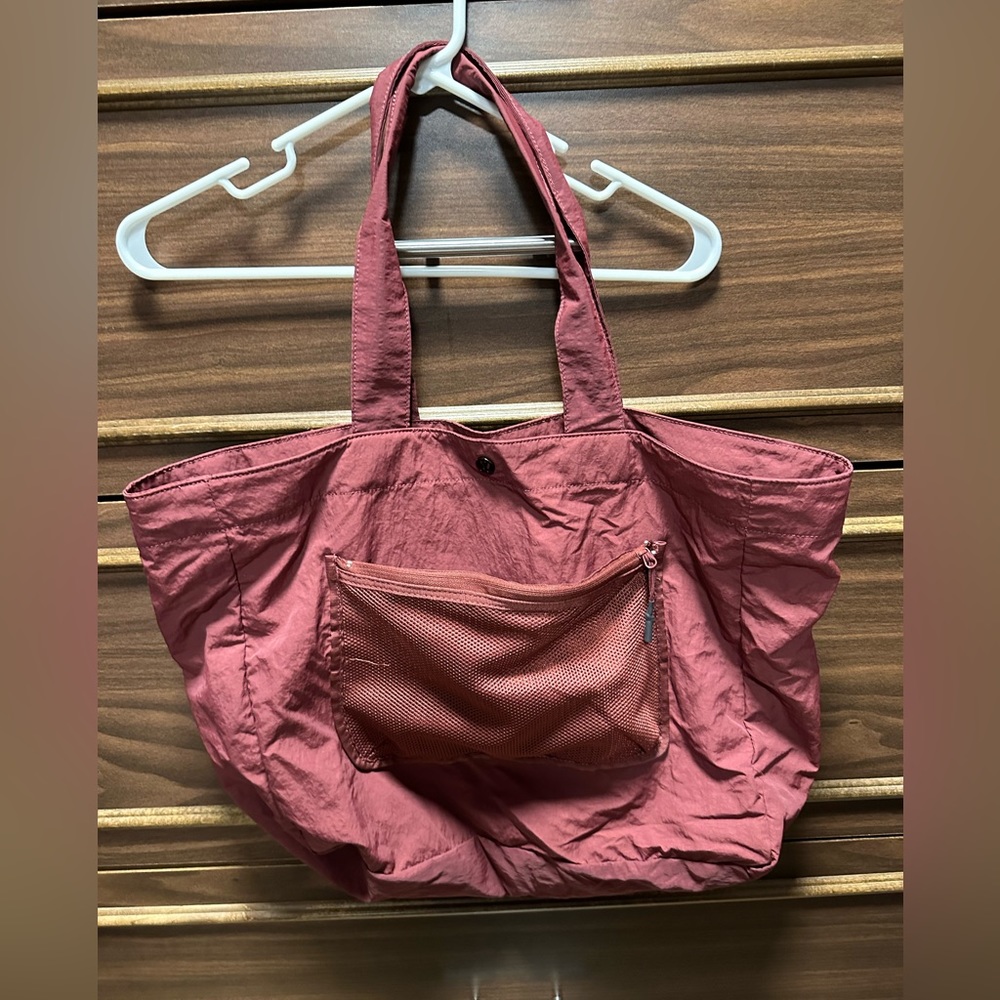 NWOT Lululemon Pack the Pocket Tote 20L